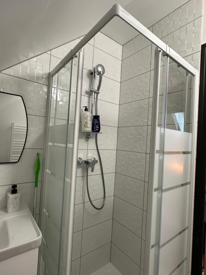 Republique Apartment Verberie ภายนอก รูปภาพ